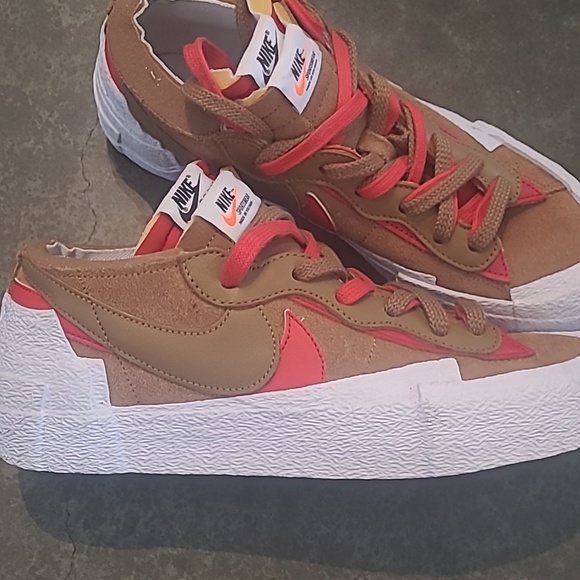 NWOT Nike  Blazer Low Sacai British Tan Sneakers Womens Sz 8.5 - Picture 8 of 12